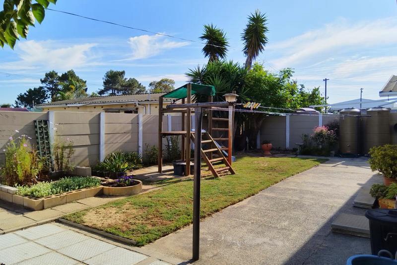 3 Bedroom Property for Sale in Peerless Park East Western Cape